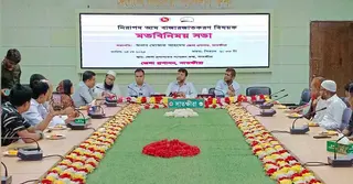 চাষিদের দাবির মুখে সাতক্ষীরার আম ক্যালেন্ডারে পরিবর্তন